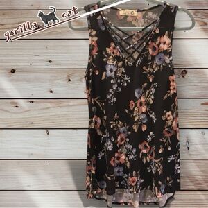 💡GORILLA 🐈‍⬛ CAT BLACK FLORAL STRAPPY V NECK TANK TOP